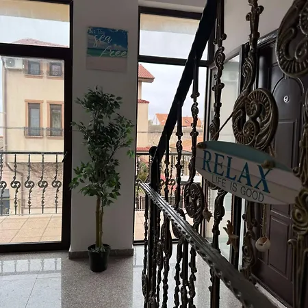 Aparthotel And Waves House 3*