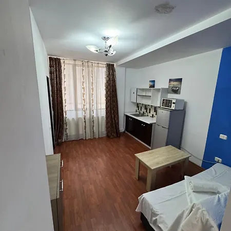 Aparthotel And Waves House 3*