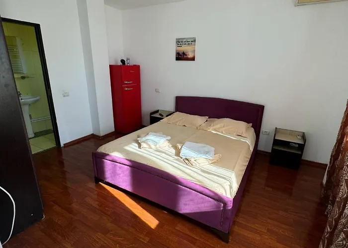 Hotel de apartamente And Waves House