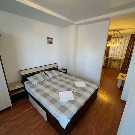 Aparthotel And Waves House