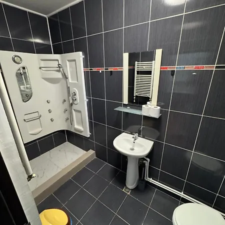 Aparthotel And Waves House 3*