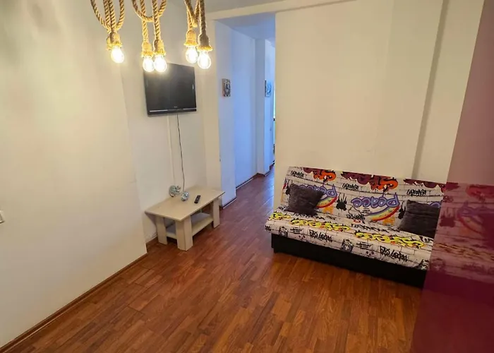 And Waves House アパートホテル