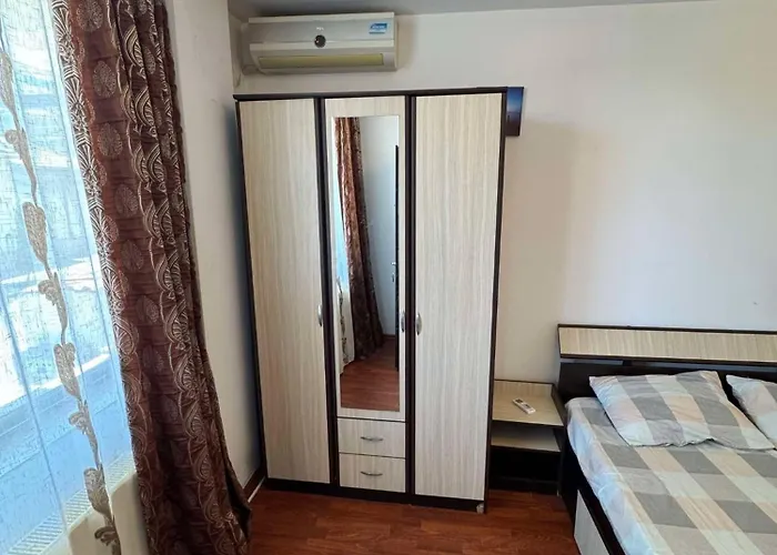 And Waves House アパートホテル