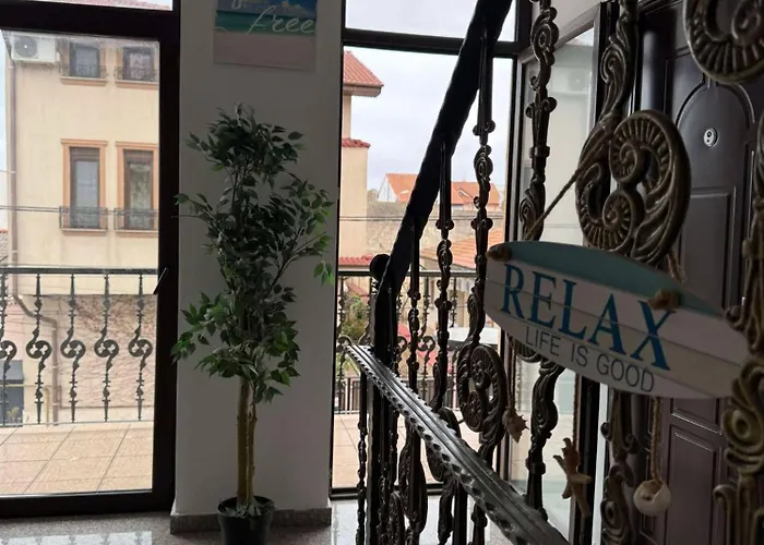 Aparthotel And Waves House 3*